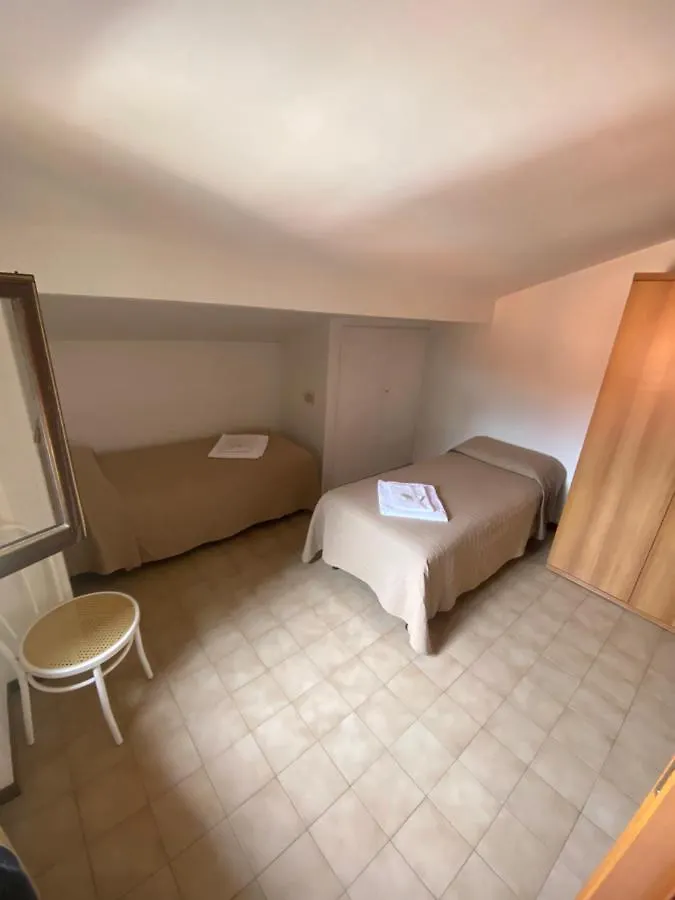 רומא Pascoli Guest House 0*,  איטליה